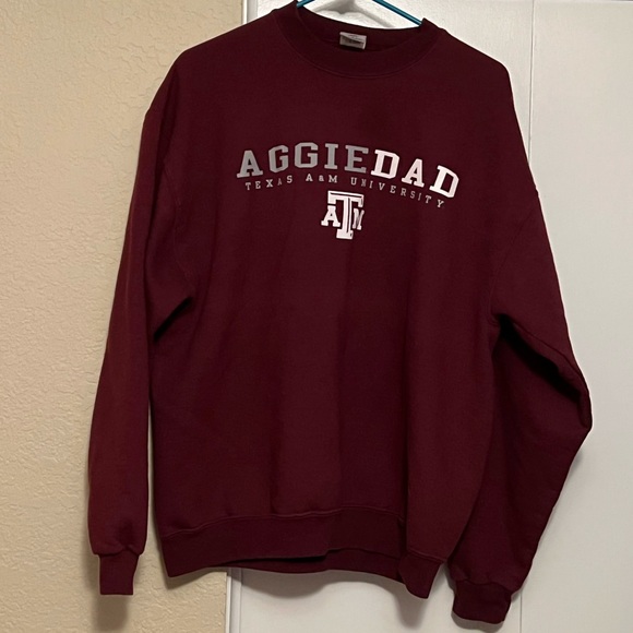 Other - Texas A&M Aggie Dad Crewneck sweatshirt. cozy oversized university crewneck.